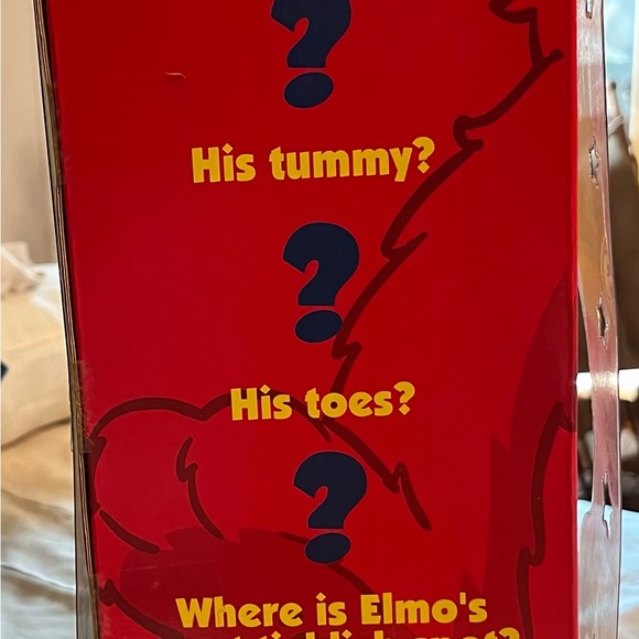 5th Anniversary Edition Tickle Me Elmo - Picture 4 of 6